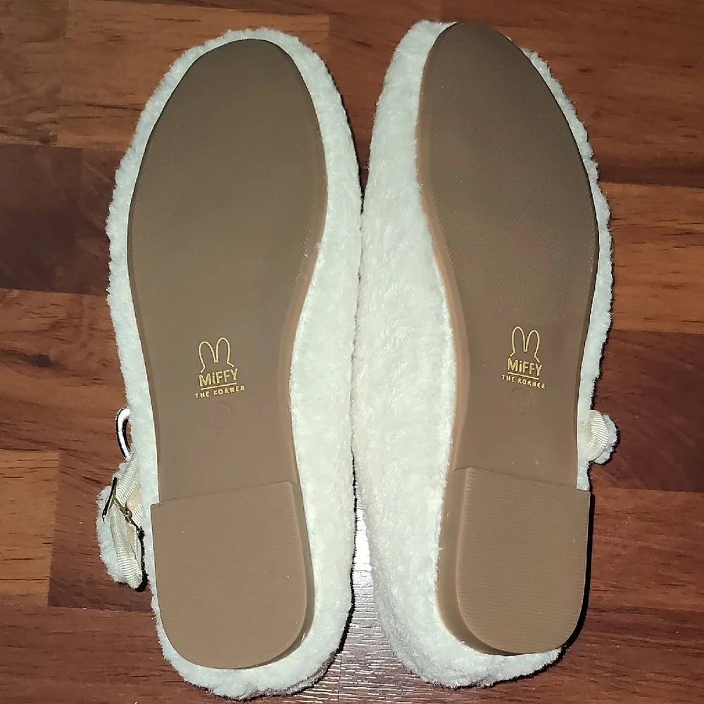 ✨️BNIB✨️ Miffy x The Korner Mary Jane Lambswool Loafers, Size 36 (US 6) 🐰 - Picture 10 of 16